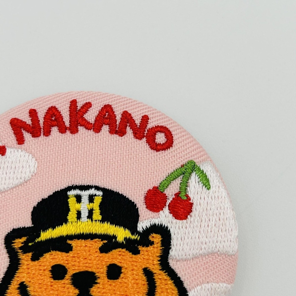 Hanshin Tigers Pin Pink Japan NPB Baseball Button Osaka T Nakano Muziktiger - Picture 6 of 12